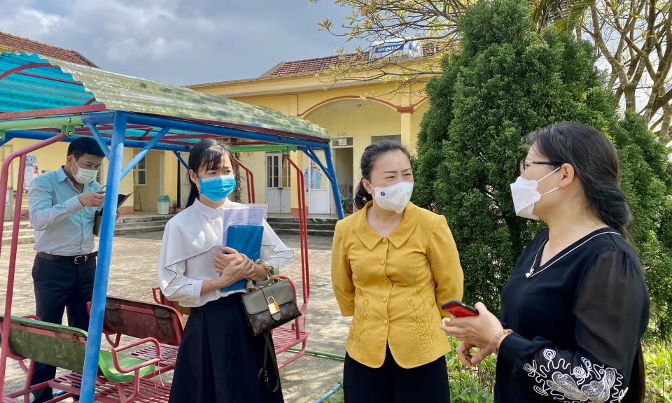 Phó Chủ tịch Thường trực HĐND tỉnh Vi Ngọc Bích khảo sát tại Móng Cái và Đầm Hà