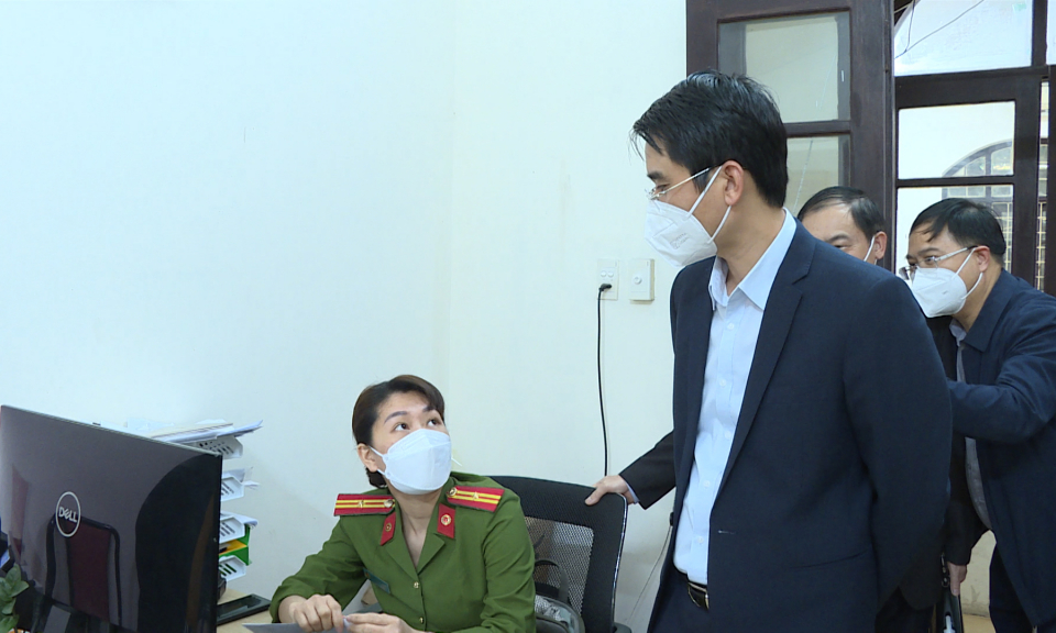 Phó Chủ tịch UBND tỉnh Phạm Văn Thành kiểm tra tiến độ triển khai Đề án 06