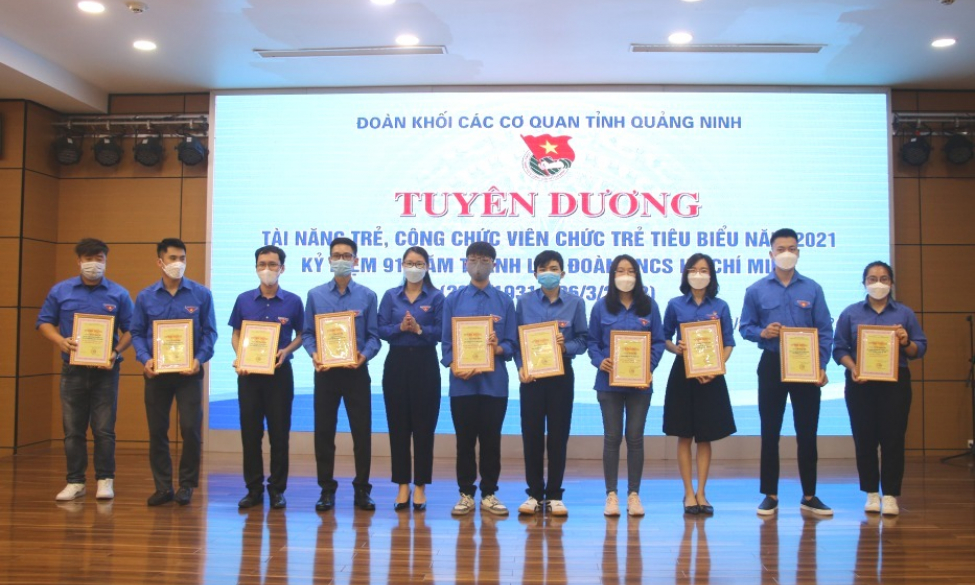 Tọa đàm “Thanh niên với chuyển đổi số”