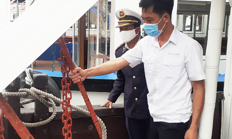 Đảm bảo an toàn tuyệt đối cho hoạt động vận tải khách thăm vịnh Hạ Long