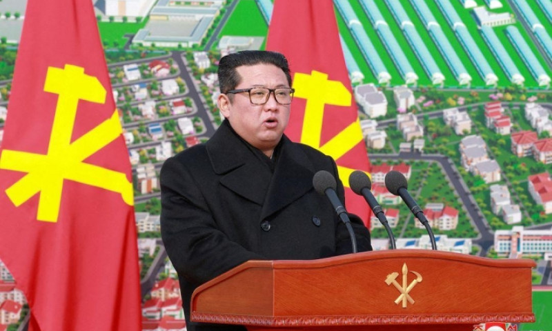 Ông Kim Jong-un nói Triều Tiên sẽ phát triển 'phương tiện tấn công mạnh mẽ'