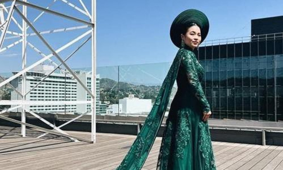 Sao Hollywood gốc Việt mặc áo dài truyền thống trên thảm đỏ Oscar
