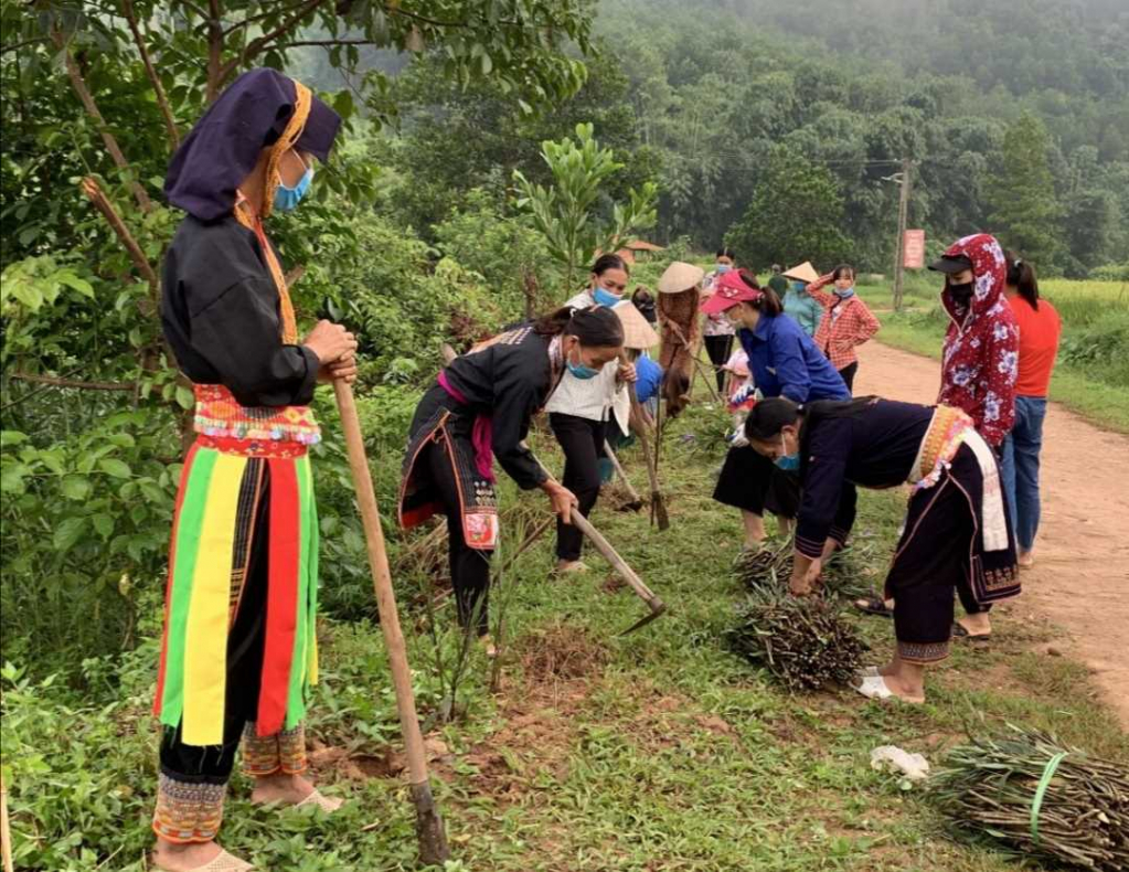 Người dân trên địa bàn xã Minh Cầm, huyện Ba Chẽ thực hiện hiệu quả phong trào