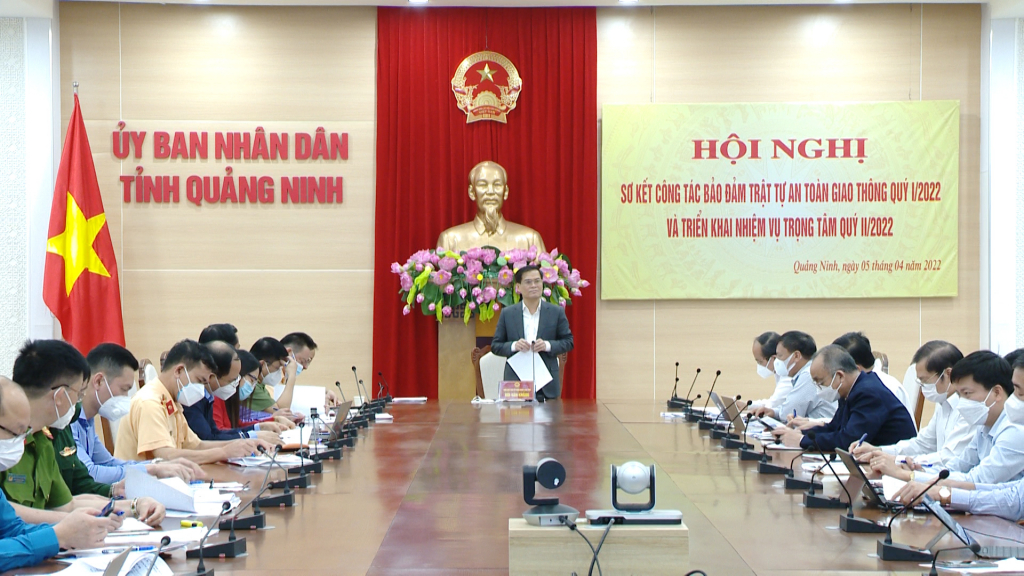 PCT UBND tỉnh Bùi Văn Khắng, Phó trưởng ban phụ trách Ban ATGT tỉnh kết luận Hội nghị.