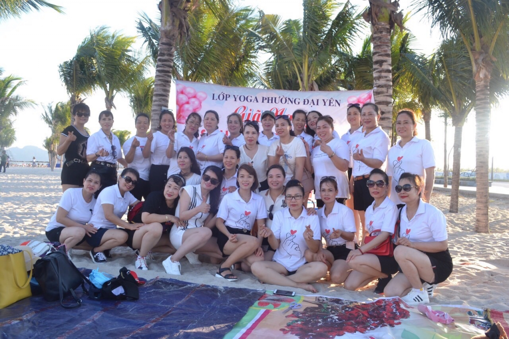 CLB Yoga phường Đại Yên do bà Đào Thị Lan phụ trách, tập hợp đại đa số hội viên phụ nữ tham gia.
