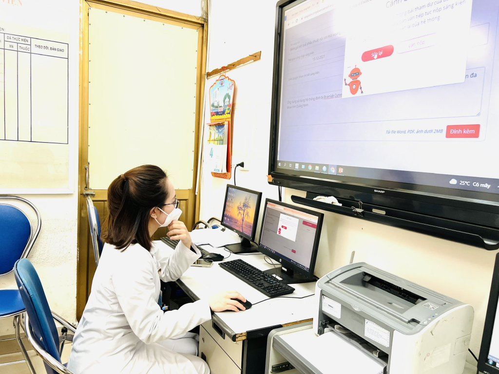 Sáng kiến của bác sĩ Đỗ Huyền Trang được đăng ký tham gia Chương trình “1 triệu sáng kiến - nỗ lực vượt khó, sáng tạo, quyết tâm chiến thắng đại dịch Covid-19” do Tổng LĐLĐ Việt Nam phát động.
