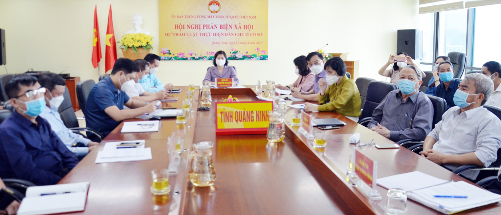 Các đại biểu tham dự tại điểm cầu tỉnh Quảng Ninh.