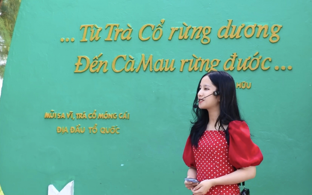 Thuyết minh viên Lại Thị Hà,  Đoàn phường Trà Cổ,  Top 5 Cuộc thi Sáng tác Clip hay nhất về du lịch TP Móng Cái.