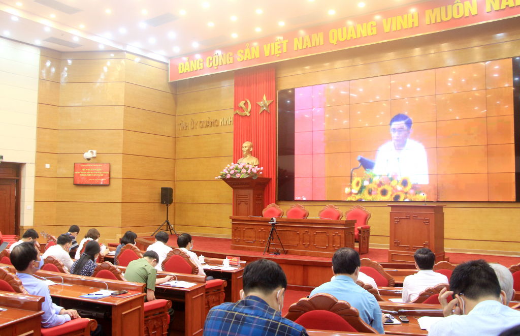 Quang cảnh hội nghị tại điểm cầu Quảng Ninh.