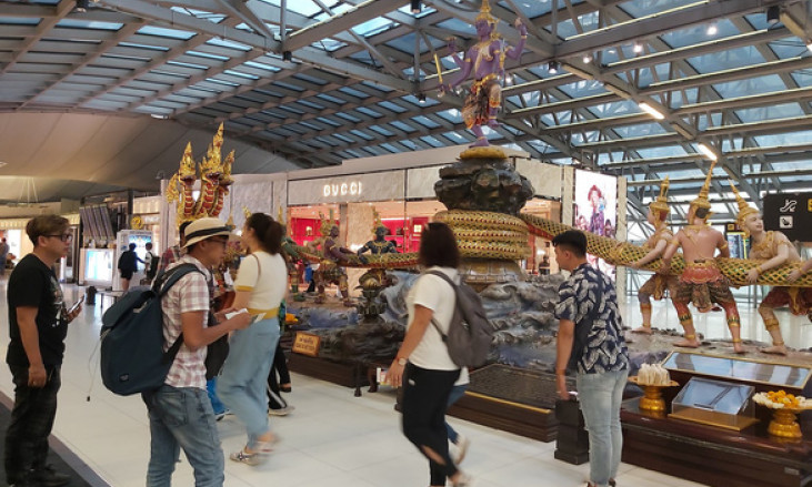 Khởi động tour đi nước ngoài