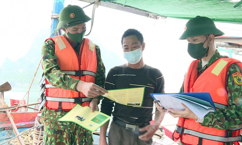 Đồn Biên phòng Cửa khẩu Cảng Hòn Gai: Tăng cường biện pháp chống khai thác thủy sản trái phép