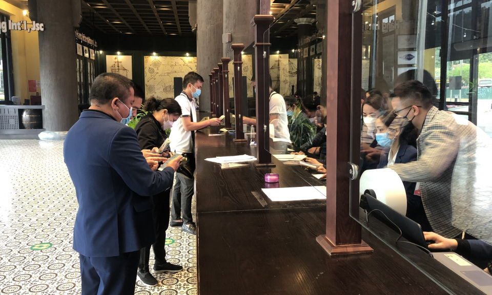 Từ 1/4/2022, thu phí tham quan vịnh Hạ Long chuyển đổi theo hoá đơn điện tử