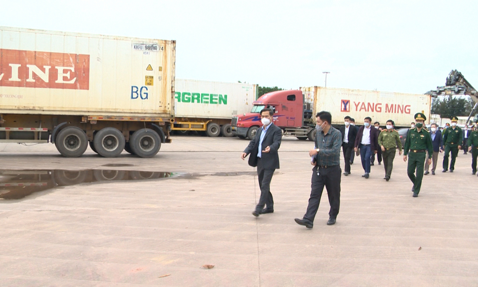 Phó Chủ tịch UBND tỉnh kiểm tra công tác thiết lập vùng xanh an toàn tại khu vực cửa khẩu