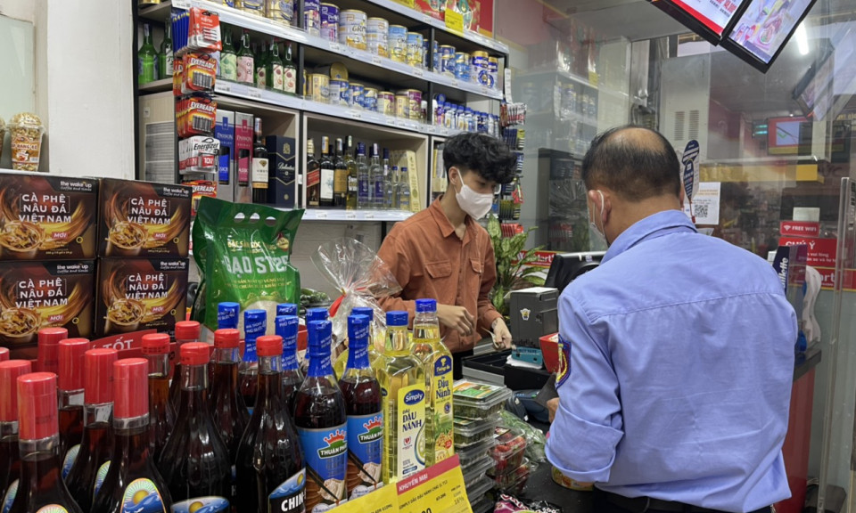 ‘Ghìm’ lạm phát ở mức 4% trong bối cảnh giá hàng hóa ‘leo thang’