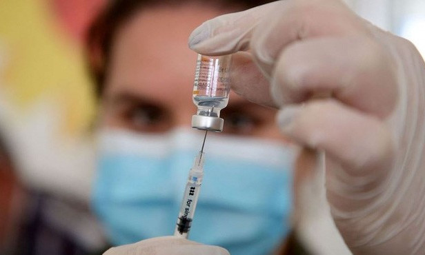 Các nước châu Âu thúc đẩy chương trình tiêm mũi vaccine thứ tư