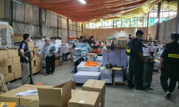 Khởi tố thêm 22 người đường dây sách giả liên quan cựu cục phó quản lý thị trường
