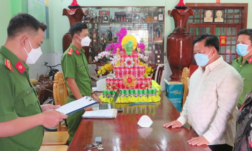 Bắt tạm giam nguyên Trưởng phòng Cảnh sát giao thông đường bộ An Giang