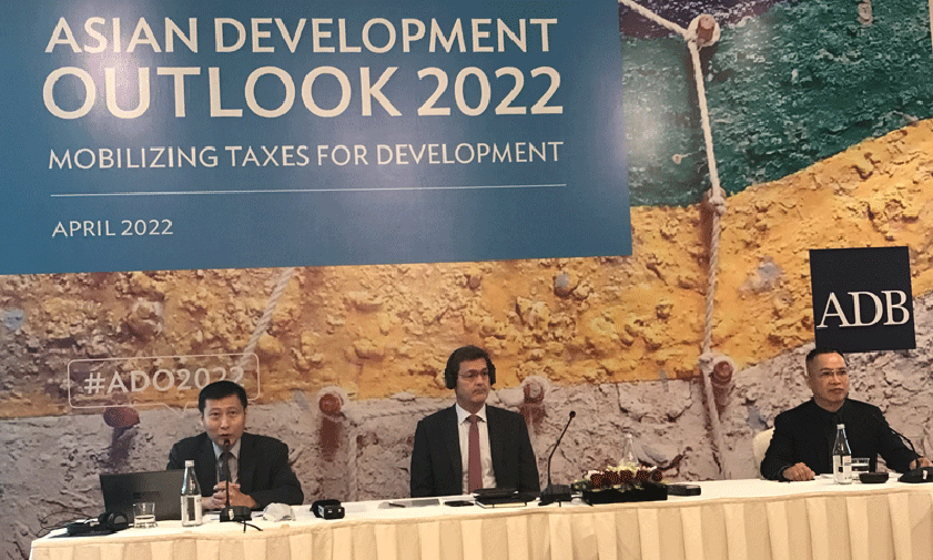 Vietnam's economy set for strong rebound amid global economic uncertainty