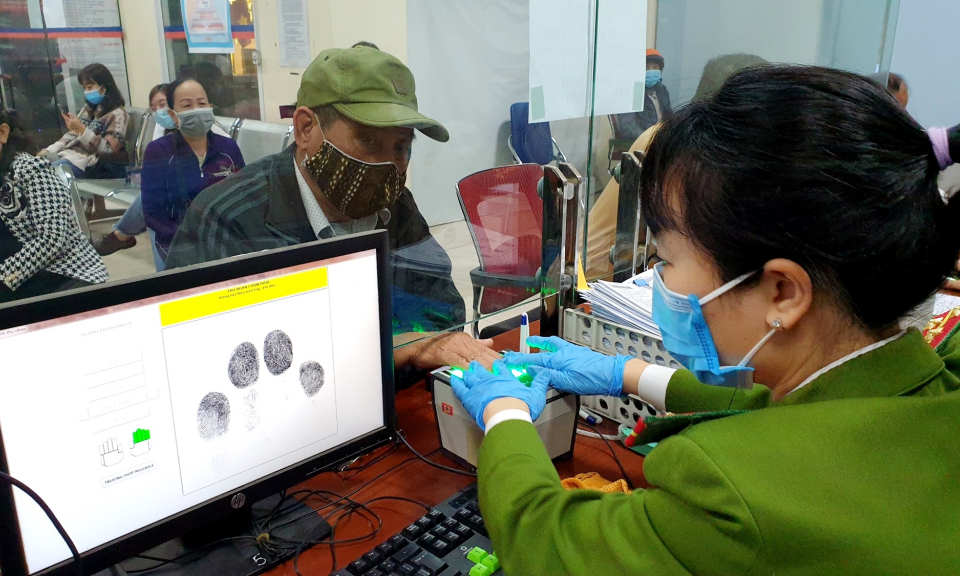 Đẩy mạnh cấp tài khoản định danh điện tử cho công dân
