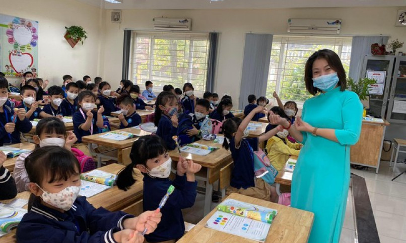 Cách nào giúp trẻ vượt qua trầm cảm tuổi học đường?