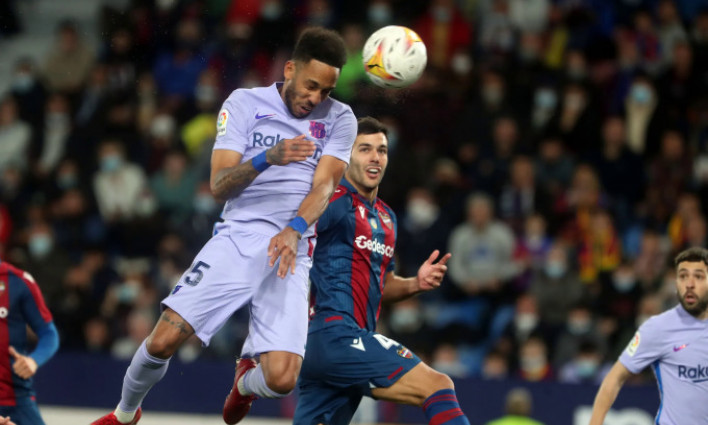 Barca thắng trận thứ bảy liên tiếp tại La Liga