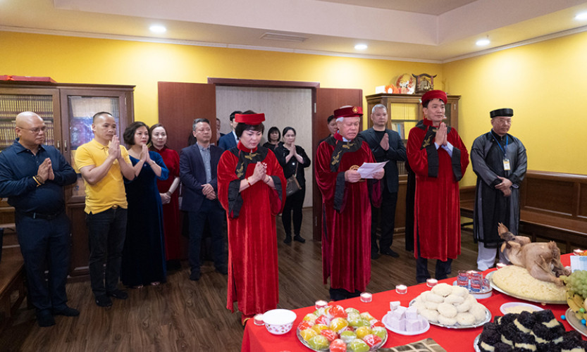 Người Việt tại Nga dâng hương tưởng nhớ các Vua Hùng