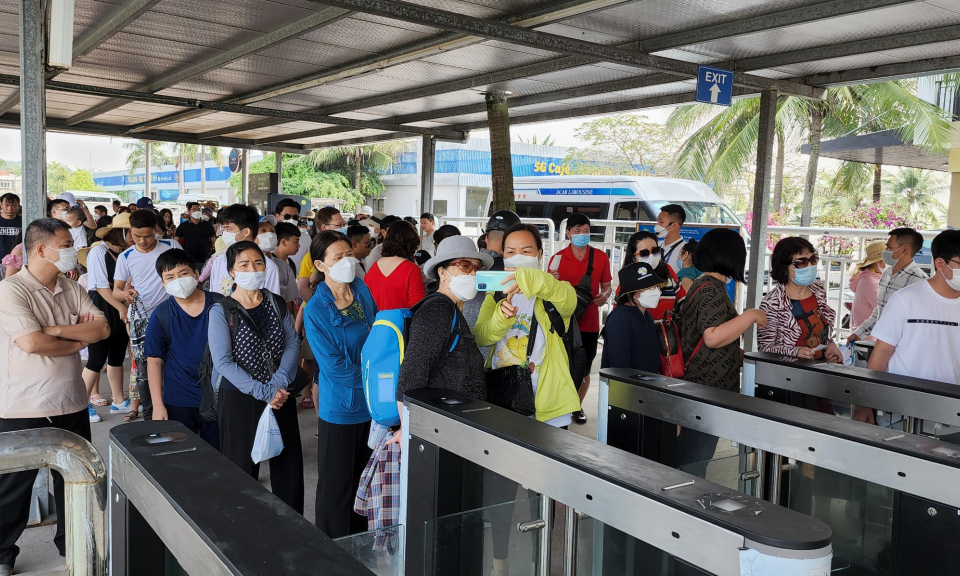 Nhộn nhịp du lịch kỳ nghỉ lễ