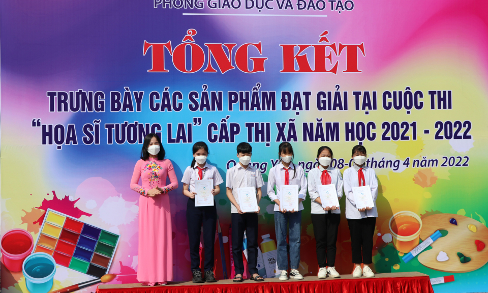 Những “họa sĩ tương lai” ở Quảng Yên