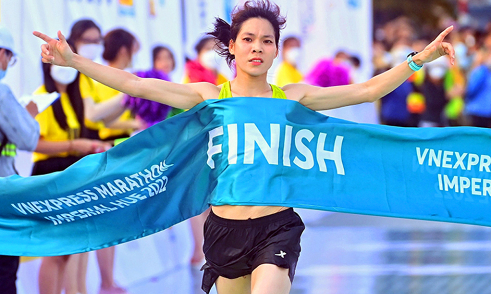 2 VĐV Quảng Ninh giành giải Nhất ở VnExpress Marathon Imperial Huế 2022