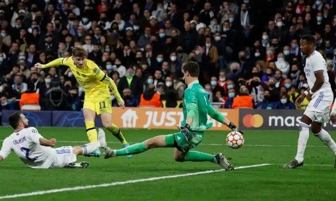 Chelsea ngược dòng bất thành trước Real