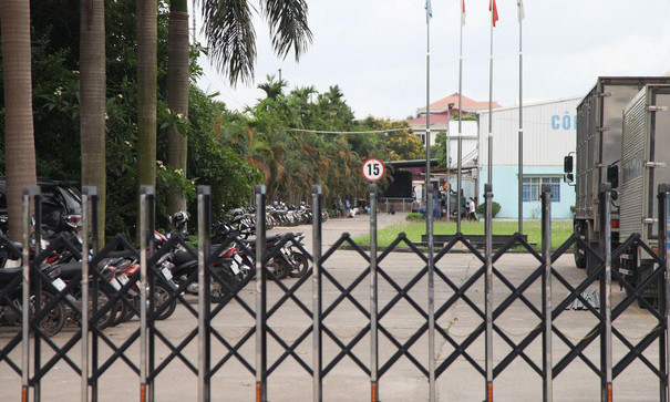 Nữ công nhân sinh con tại nhà vệ sinh rồi vứt bỏ ra trình diện