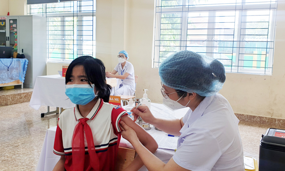 Tiêm vắc-xin phòng Covid-19 cho trẻ từ 5 đến dưới 12 tuổi: An toàn là ưu tiên cao nhất