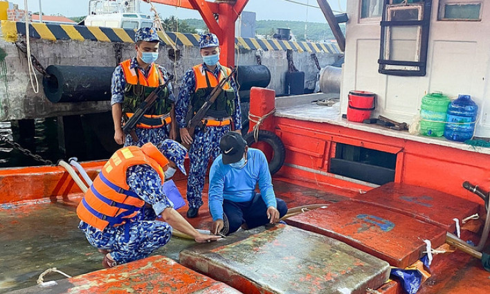 Tăng cường quản lý chất lượng, chống buôn lậu xăng dầu