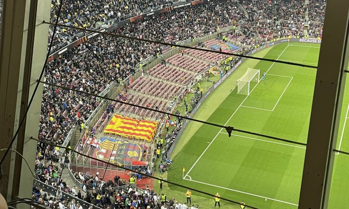 CĐV Barca tẩy chay Camp Nou
