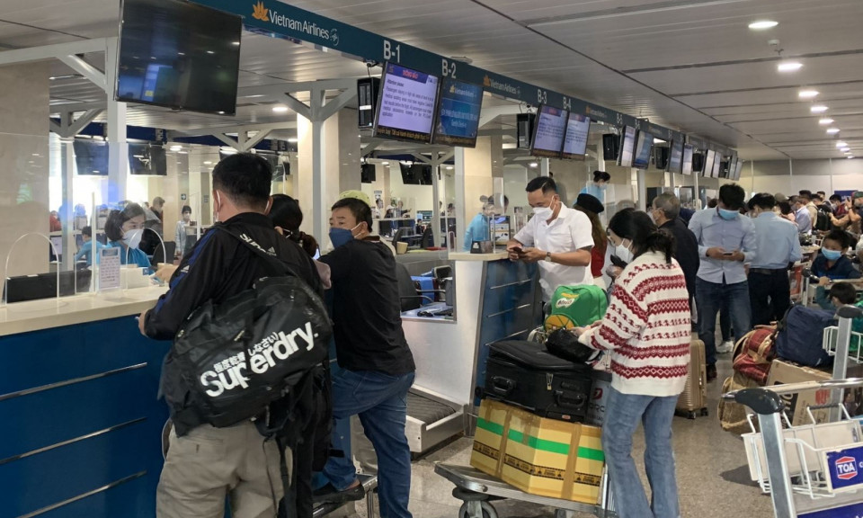 Giá vé máy bay dịp nghỉ Lễ 30/4 - 1/5 tăng từng ngày, hàng không và đường sắt tăng chuyến