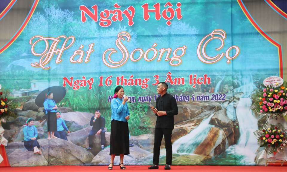 Rộn ràng khai mạc hội Soóng Cọ