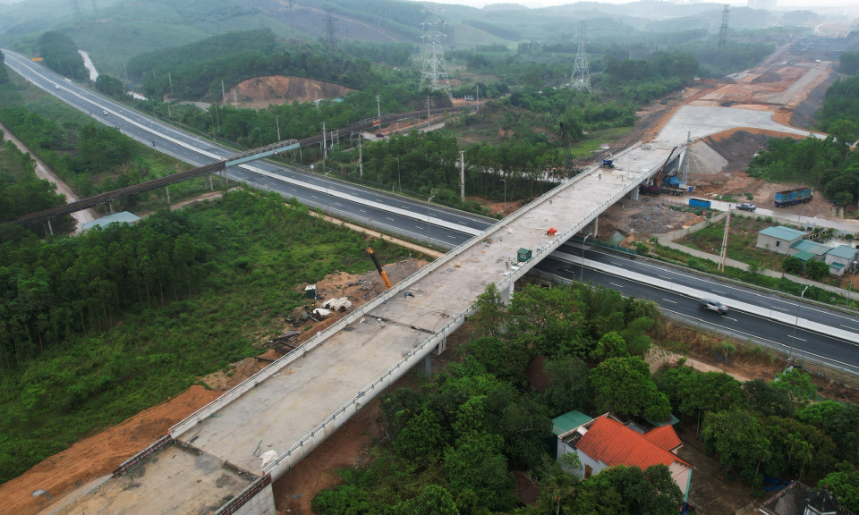 Hạ Long: Đẩy nhanh thi công đường nối Quốc lộ 279 với Tỉnh lộ 342