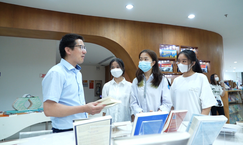 Giao lưu với diễn giả về chủ đề “Đọc sách hữu ích thế nào trong thời đại số”