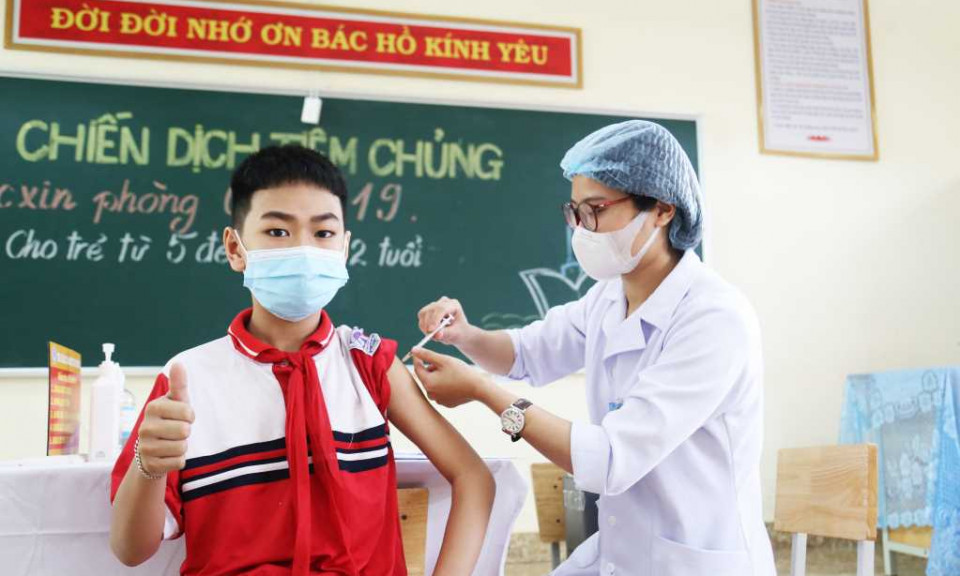 Chiều 17/4: Bốn địa phương đã tiêm vaccine phòng COVID-19 cho trẻ từ 5 - dưới 12 tuổi
