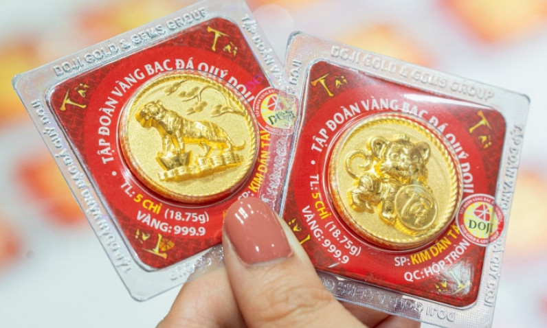 Vàng trong nước sắp leo lên 72 triệu đồng/lượng?