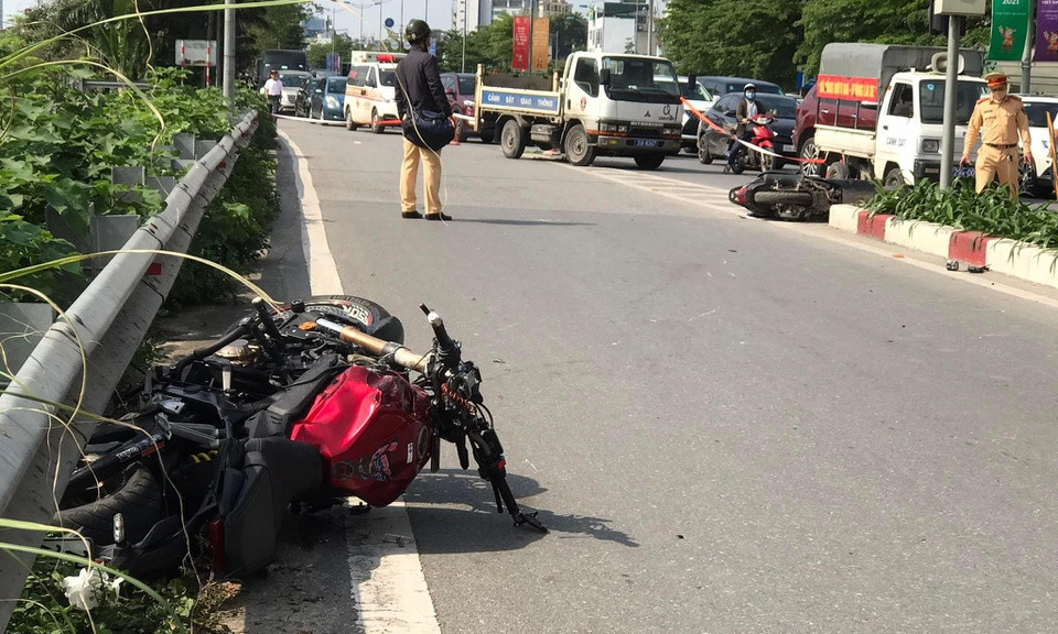Tài xế môtô phân khối lớn tử vong sau va chạm với xe SH