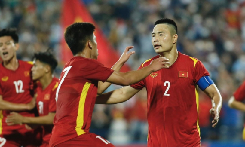 Văn Tới sút phạt đền thành công, U23 Việt Nam hoà U20 Hàn Quốc