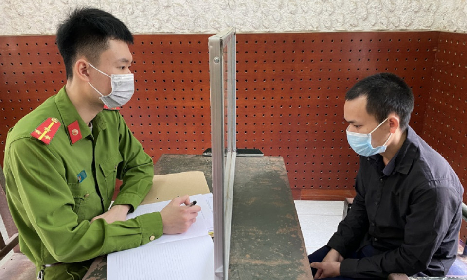 Mâu thuẫn gia đình, anh trai chém em phải đi cấp cứu