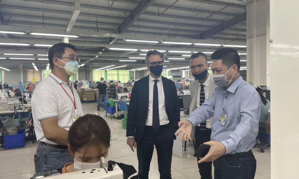 Đại sứ, Trưởng Phái đoàn Liên minh châu Âu tại Việt Nam thăm và làm việc với doanh nghiệp TP Hạ Long