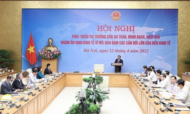 'Lành mạnh hóa thị trường vốn, song không hình sự hóa các quan hệ'