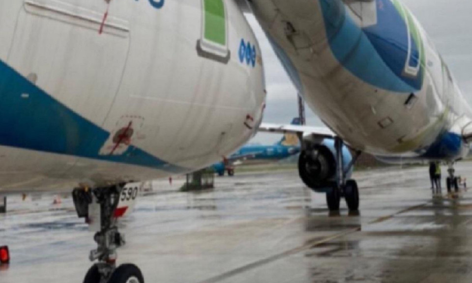 2 máy bay va chạm ở sân bay Nội Bài do lái xe và thợ kéo kỹ thuật mắc lỗi