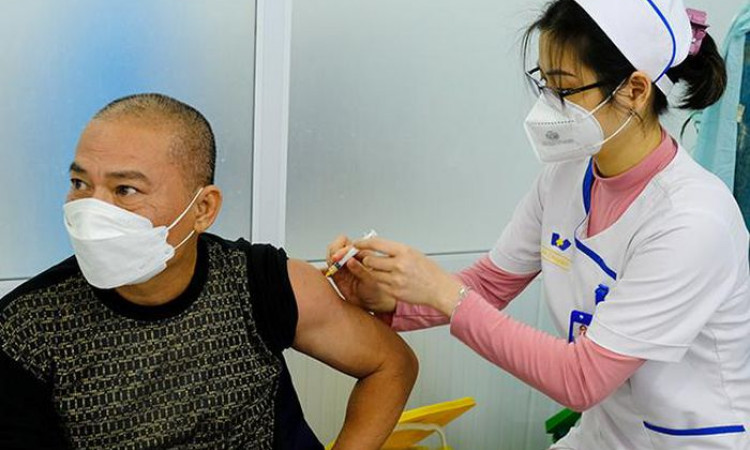 Chiều 23/4: Cập nhật mới nhất về tiêm mũi 3 vaccine phòng COVID-19