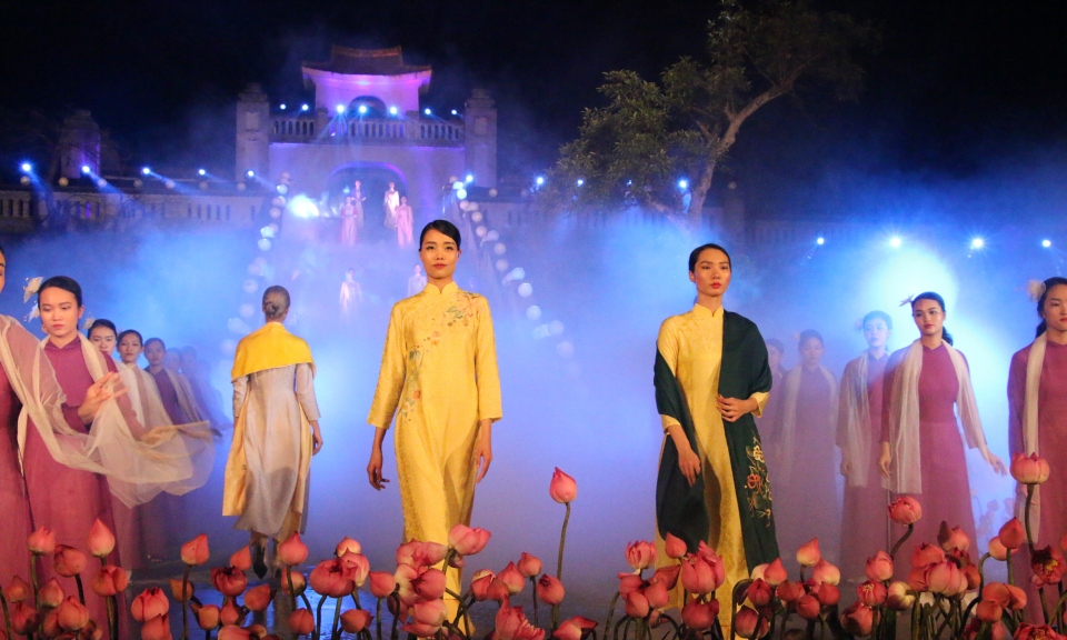 Ấn tượng Festival áo dài Quảng Ninh 2022