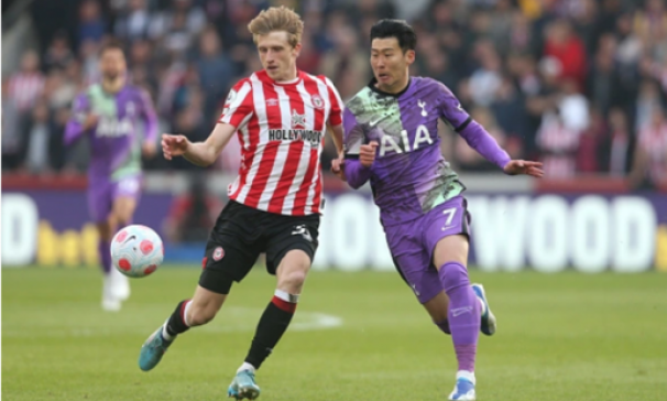 Tottenham lỡ cơ hội trở lại top 4