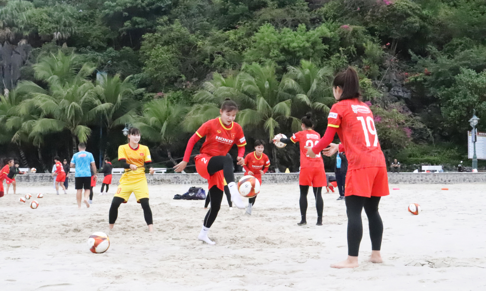 Tuyển nữ Việt Nam hăng say tập luyện trước thềm SEA Games 31